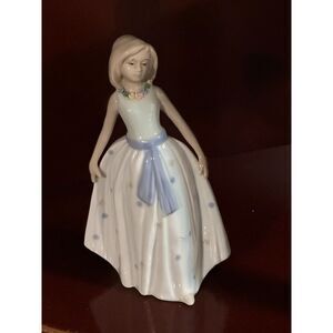 Cottage Style Ceramic Porcelain Figurine 8" Pastel Polka Dot Dress Floral Collar